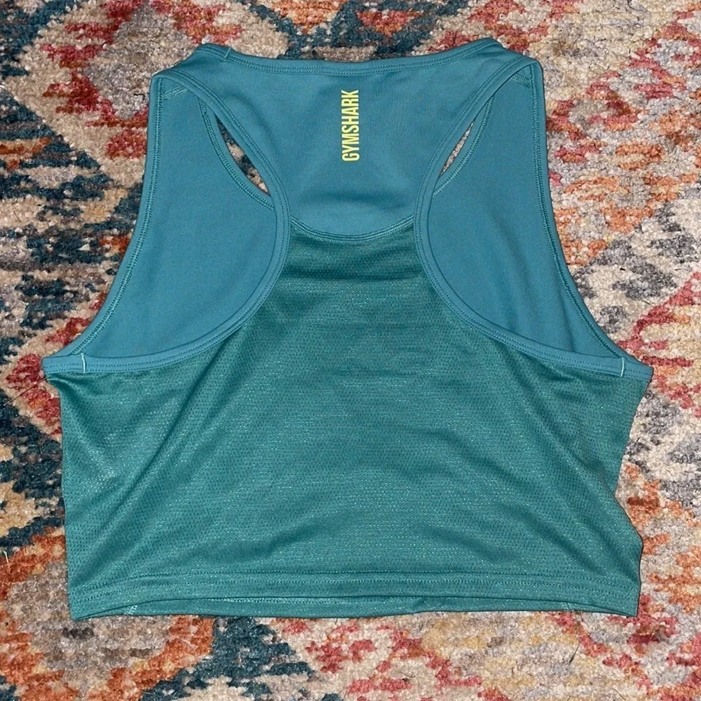 Gymshark woman’s training top - medium new - Picture 5 of 5